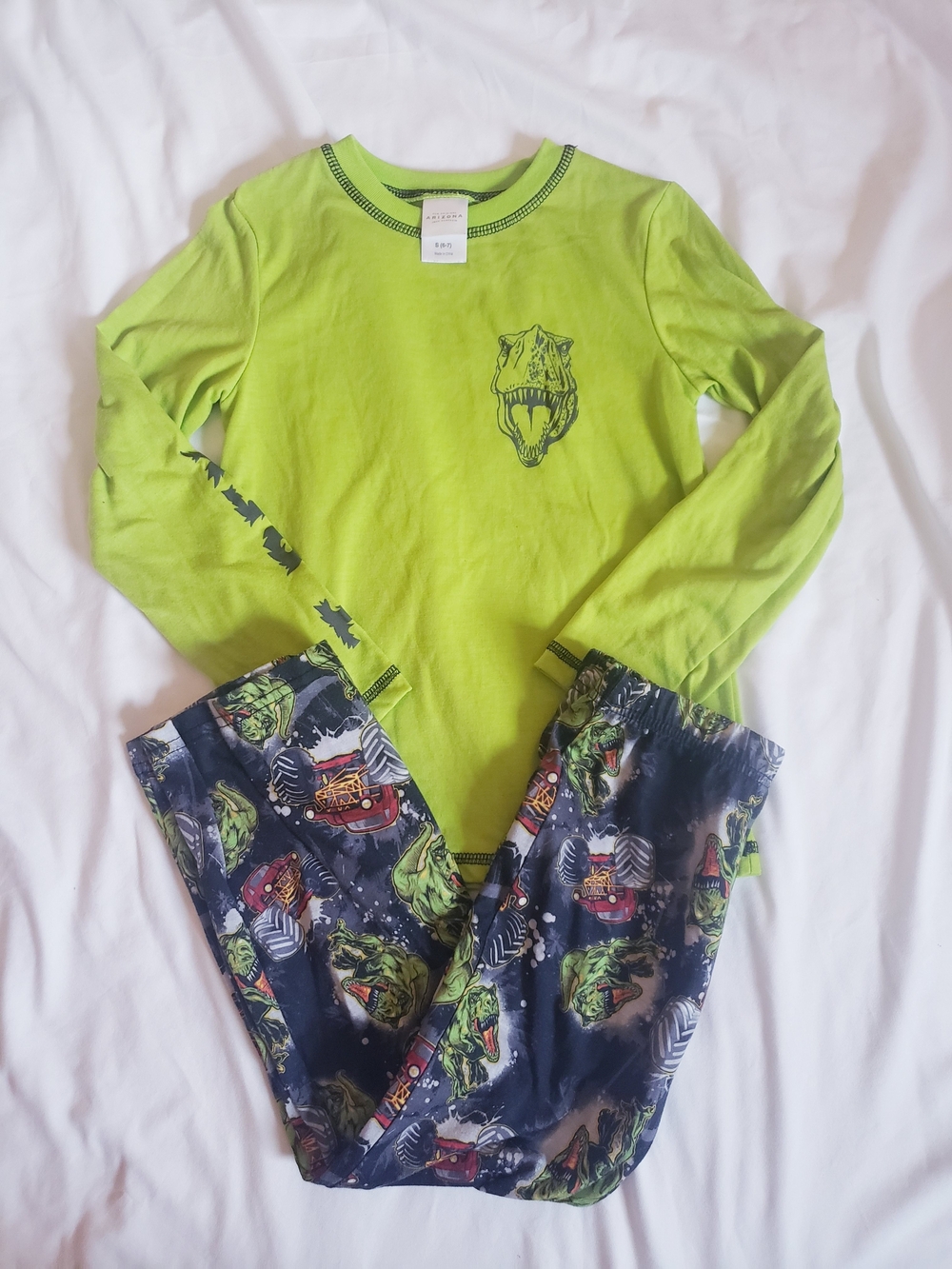 Boys Size 6 Dinosaur Print Pajama Set